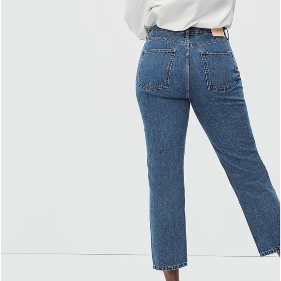 Everlane The Curvy '90s Cheeky Straight Blue Wash Jean - Picture 3 of 12